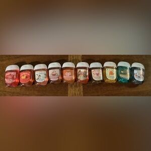New, unused Bath & Body Works anti-bacterial hand gel 10-piece bundle